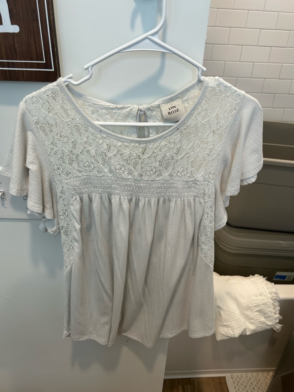 Knox Rose Lace Yoke Flutter Sleeve Blouse in Light Cream